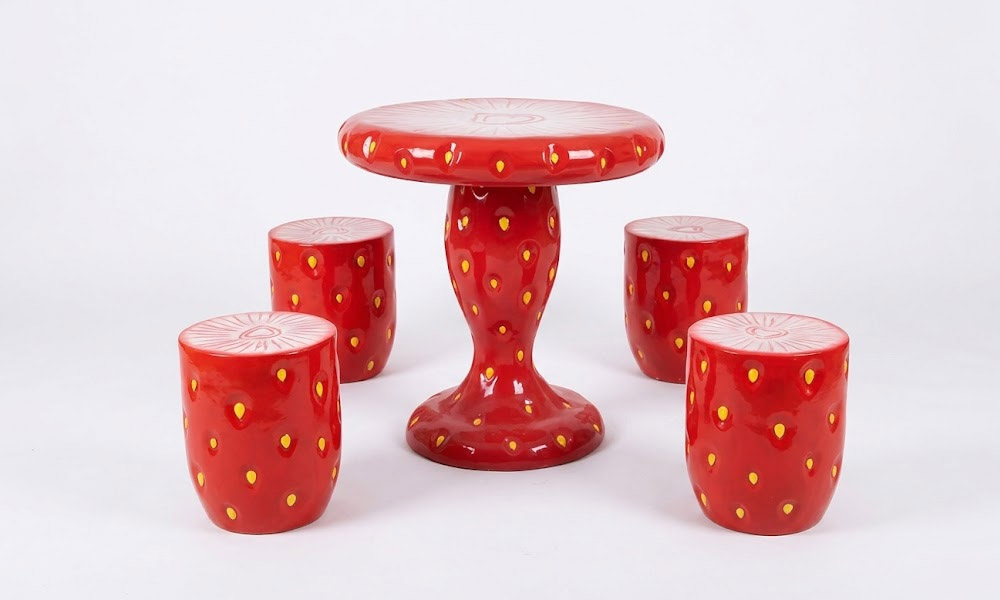 Strawberry Statue Table & Stool Outdoor Patio Furniture