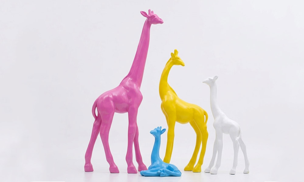 Modern Minimalist Giraffe Sculptures Colorful Animal Statues