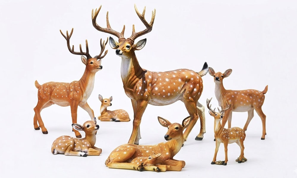 Lifelike Sika Deer Family Graden Statue