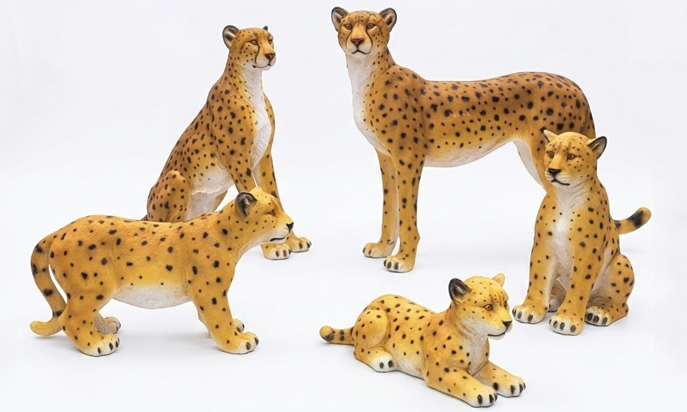 Life-Size Outdoor Cheetah Statues Garden Wildlife Sculpture