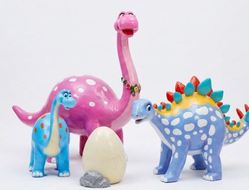 Custom Cartoon Dinosaur Sculptures for Interactive Photo-Ops