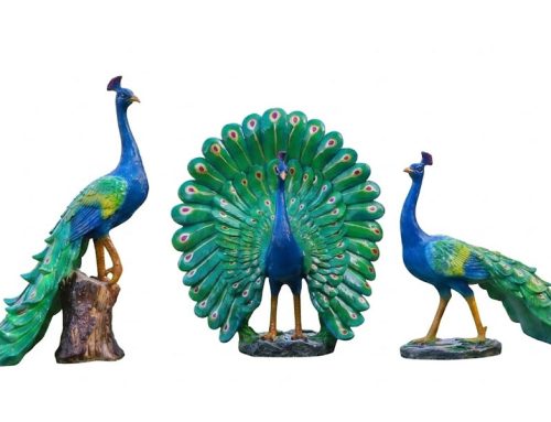 Resin Peacock Statues for Garden Decor Vibrant Yard Ornaments